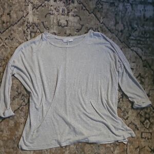 Carly Jean Los Angeles Light Gray Long Sleeve Top